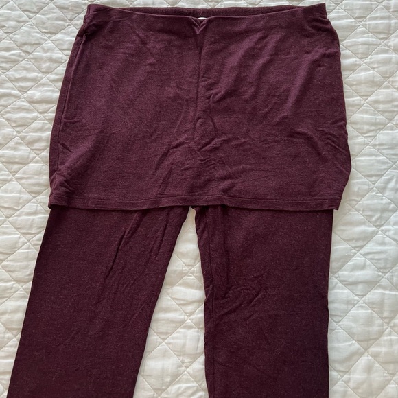 CAbi Skirted Leggings - Picture 2 of 6